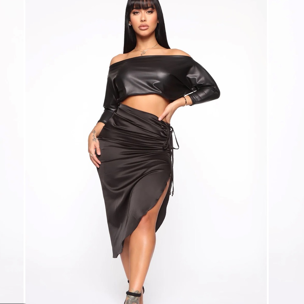 NWOT! Fashion Nova Black Satin Skirt